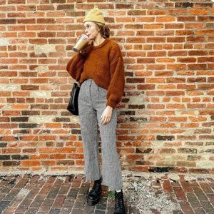 Not Perfect Linen Sarah Fit and Flair Pants in Small Black & White Gingham M/L